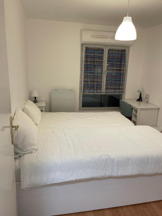 Superbe 3 Pieces Face Gare Tgv / Rer De Massy Apartment Massy  Luaran gambar