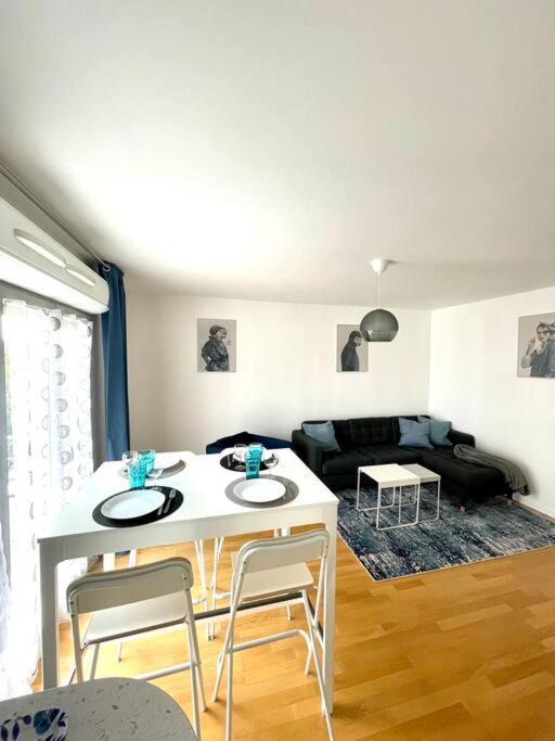 Superbe 3 Pieces Face Gare Tgv / Rer De Massy Apartment Massy  Luaran gambar